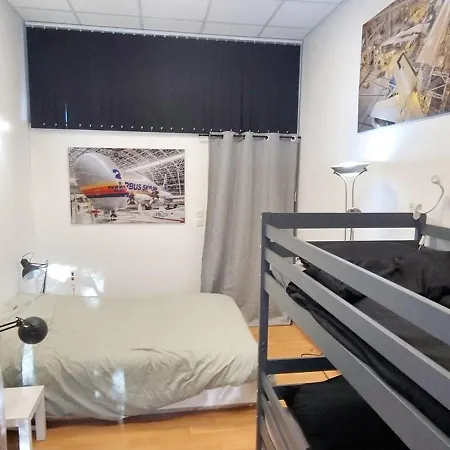 Spacieux T2 Bis Industriel Aerospatial *